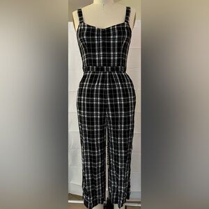 Hollister . XS . Black and white jumpsuit.